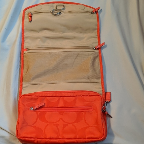 Coach hanging travel organizer - Picture 2 of 2